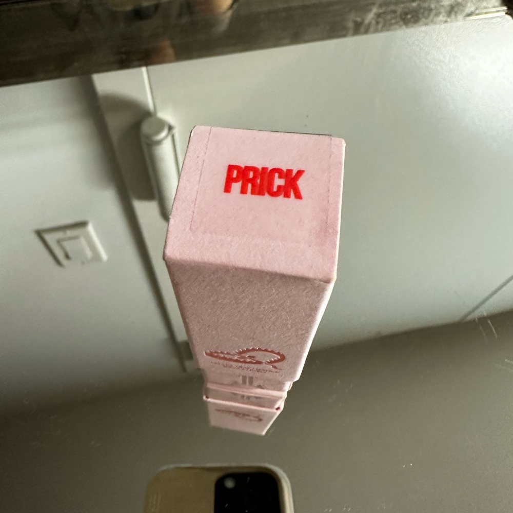 JEFFREE STAR: VELVET TRAP Lipstick: Prick - Picture 2 of 5